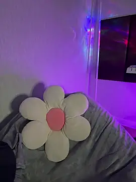 JessicaAddamss live room snapshot on Stripchat