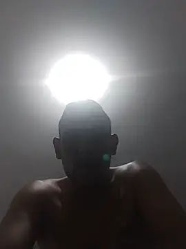 Jososut01226 Momentaufnahme des Live-Raums auf Stripchat