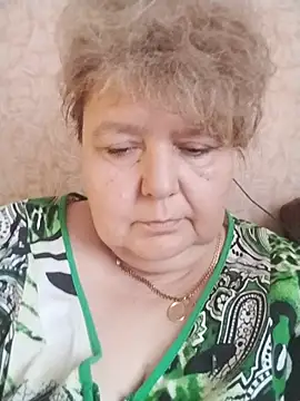 Julia1505 Momentaufnahme des Live-Raums auf Stripchat