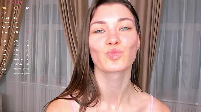 JulissaLipoma momentopname van live room op Stripchat