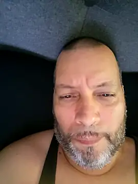 Just2much live room snapshot on Stripchat