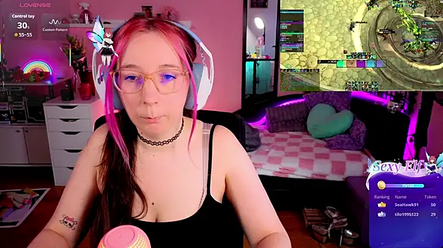 JustKerry momentopname van live room op Stripchat