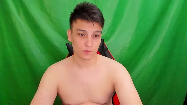 Justin_time111 momentopname van live room op Stripchat