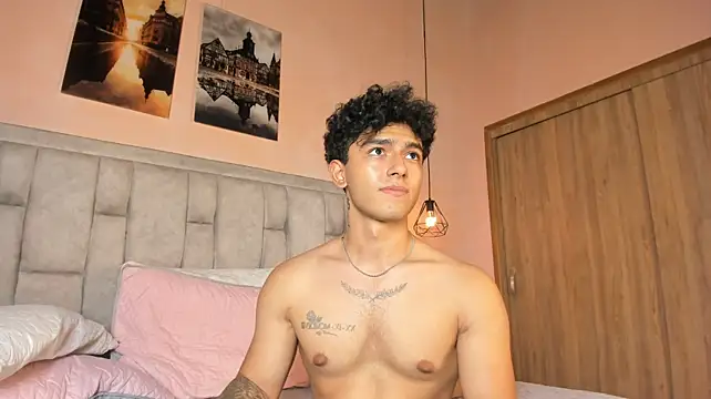 Kairoxxx_ live room snapshot on Stripchat