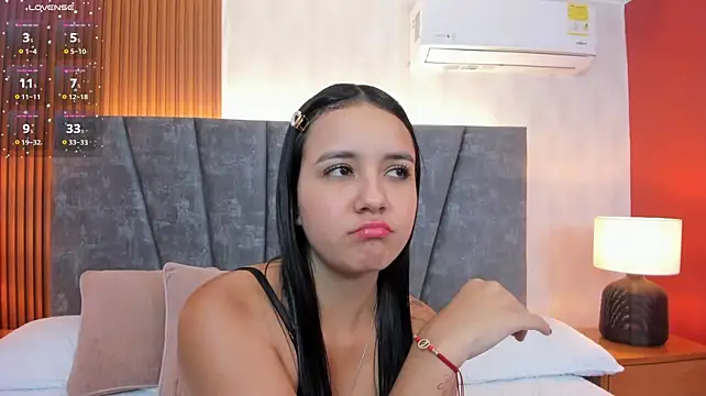 Kandy_doll live room snapshot on Stripchat