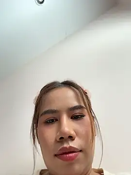 Kath_C momentopname van live room op Stripchat