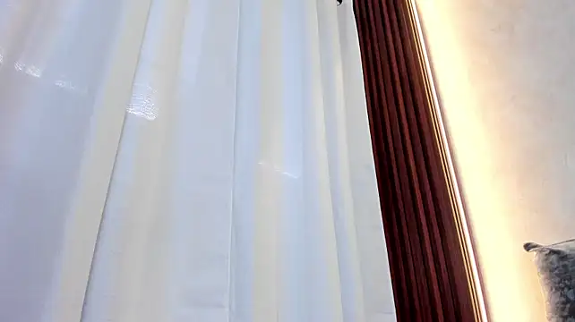 KatiaFosterr Momentaufnahme des Live-Raums auf Stripchat