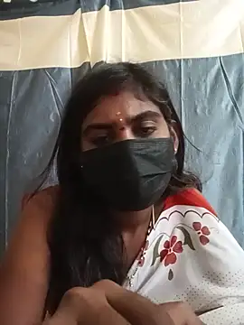 Keerthi_143 Momentaufnahme des Live-Raums auf Stripchat
