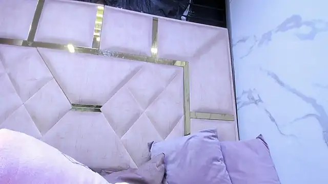 KendallBratzSS captura da sala ao vivo na Stripchat