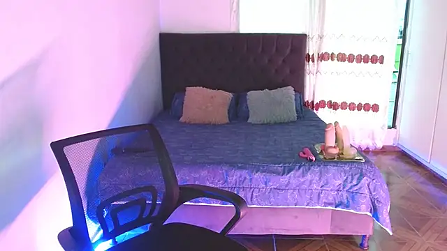 Kerly_Lopez momentopname van live room op Stripchat