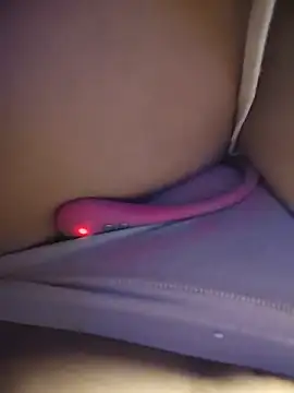 Khanh_love captura de la sala en vivo en Stripchat