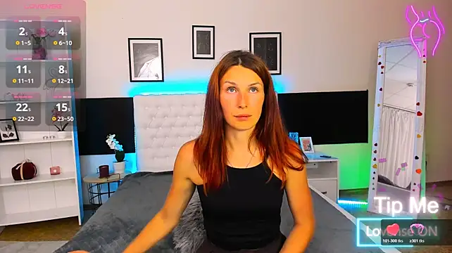 KiraNeeww Momentaufnahme des Live-Raums auf Stripchat