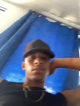KreamK live room snapshot on Stripchat