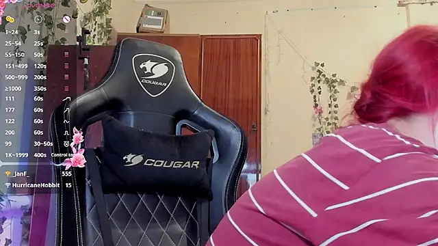 KrisTyBooBsin captura de la sala en vivo en Stripchat