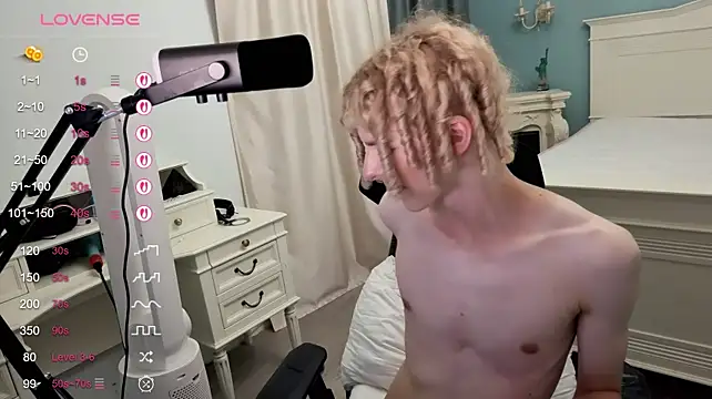 Kudi_Minnt Momentaufnahme des Live-Raums auf Stripchat