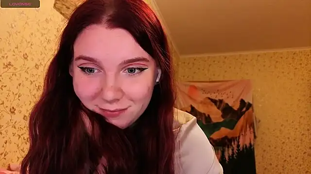Layla_Glam live room snapshot on Stripchat