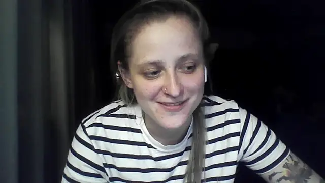LeaWetGirl captura de la sala en vivo en Stripchat
