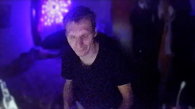 LeonRush_ снимок онлайн-комнаты на Stripchat
