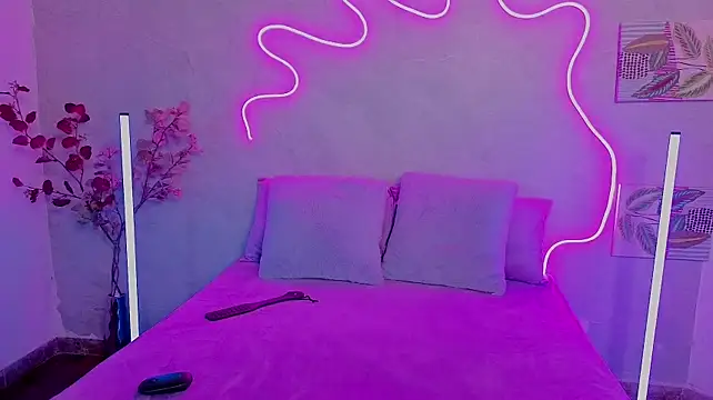 Lexy_M снимок онлайн-комнаты на Stripchat