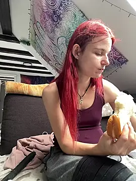 LeylaSquirtyBirty Momentaufnahme des Live-Raums auf Stripchat