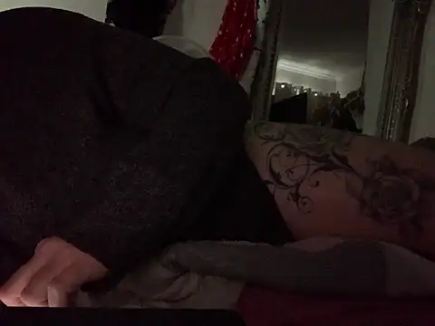 LilMissPeachy live room snapshot on Stripchat