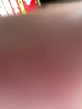 LiliMilk_21 Momentaufnahme des Live-Raums auf Stripchat