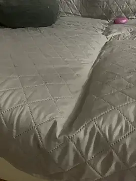 Lillymilky live room snapshot on Stripchat
