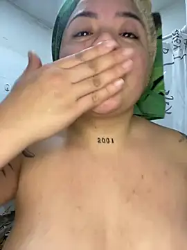 Lindalatina2001 Momentaufnahme des Live-Raums auf Stripchat