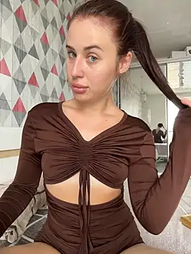 Lira_Fayeee Momentaufnahme des Live-Raums auf Stripchat