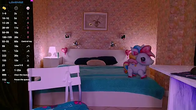 Little_Rockk live room snapshot on Stripchat