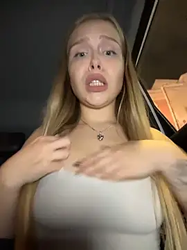 Liza_risky Momentaufnahme des Live-Raums auf Stripchat