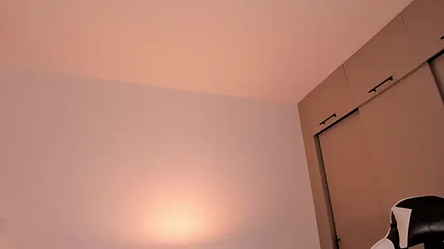 LizzyColins momentopname van live room op Stripchat