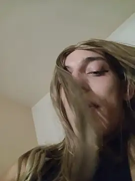 Lolasoumise Momentaufnahme des Live-Raums auf Stripchat
