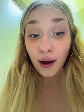 LollyPollly Momentaufnahme des Live-Raums auf Stripchat
