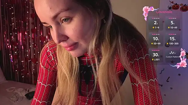 Lora_Rosee снимок онлайн-комнаты на Stripchat