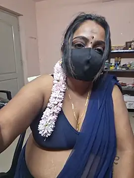 Lovely-Jeni live room snapshot on Stripchat