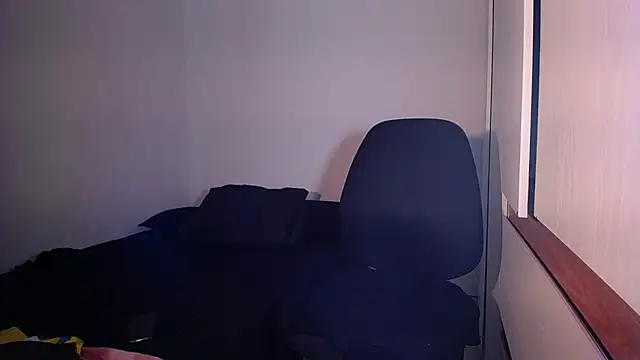 Lu_doll live room snapshot on Stripchat