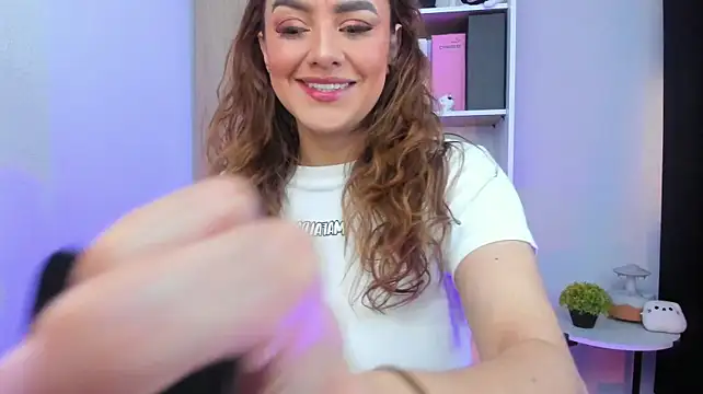Lu_perez Momentaufnahme des Live-Raums auf Stripchat