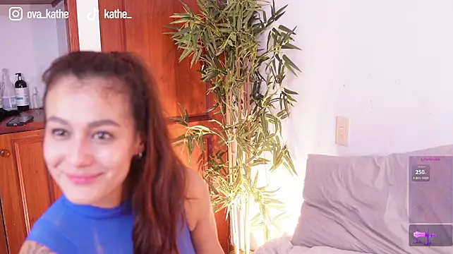 Lucy_fit live room snapshot on Stripchat