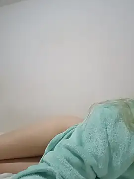 Luli2227 Momentaufnahme des Live-Raums auf Stripchat