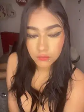 LulyTits momentopname van live room op Stripchat