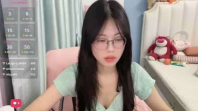 Luna-666 momentopname van live room op Stripchat