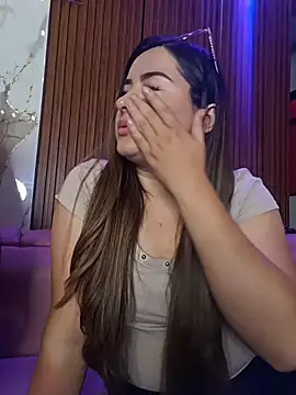 LunaDiaz999 momentopname van live room op Stripchat