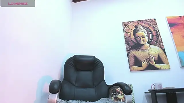 Luna_blakee Momentaufnahme des Live-Raums auf Stripchat