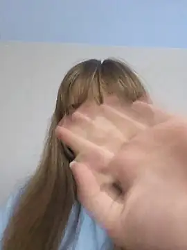 Lunar_Bunny live room snapshot on Stripchat