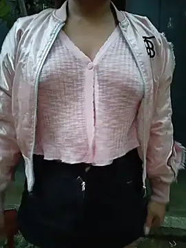 LylySex captura de la sala en vivo en Stripchat