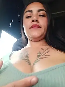 MAYE__13 Momentaufnahme des Live-Raums auf Stripchat