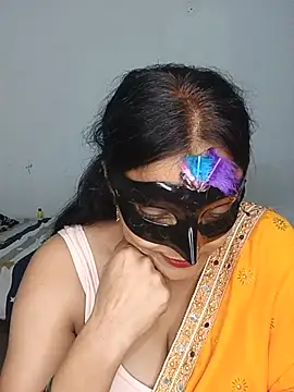 MEERAcle live room snapshot on Stripchat