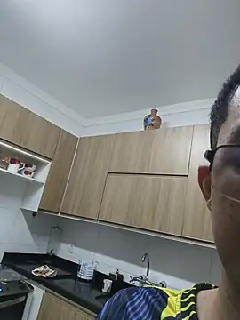 MOREN044 снимок онлайн-комнаты на Stripchat