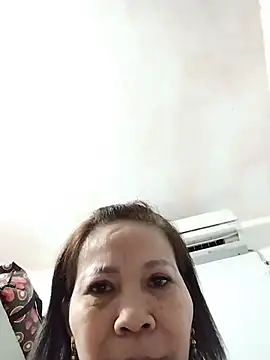MYAMYA20 captura da sala ao vivo na Stripchat